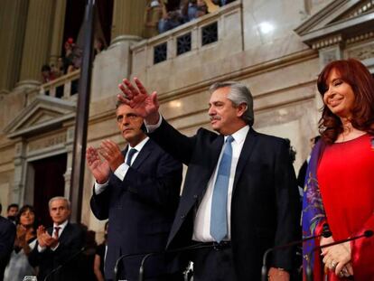 Alberto Fenrández y Cristina Fernández de Kirchner saludan este domingo durante la apertura de las sesiones ordinarias del Congreso.