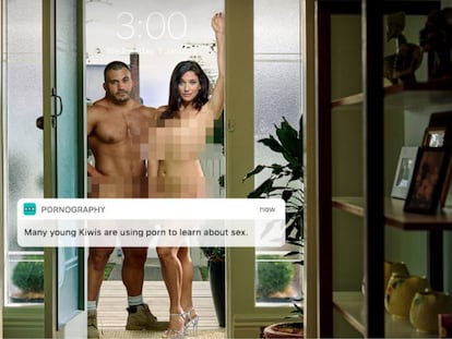 Imagen promocional de la campaña en su sitio web. En el vídeo, el anuncio con dos actores haciendo de actores porno.