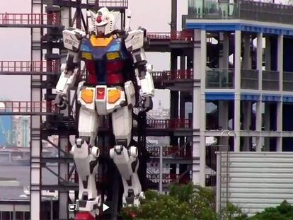 El robot, de 18 metros de altura y 25 toneladas de peso, esta semana en Yokohama, Japón. En vídeo, el gigante en movimiento.