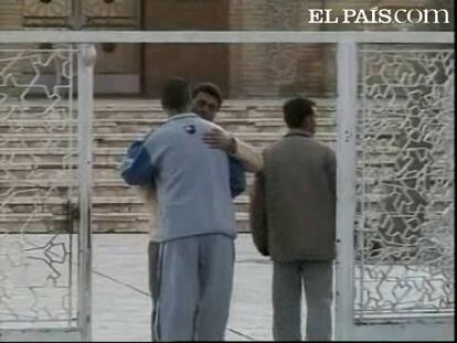 El 'Haj' es la mayor celebración religiosa del mundo. Por ello, unos dos millones de musulmanes han peregrinado durante el fin de semana hacia La Meca. Pasan la jornada en oración y recogimiento en el valle. Este momento simboliza la espera del Juicio Final y constituye el momento clave del 'Haj.'Todo musulmán, adulto y sano, debe efectuarla por lo menos una vez en su vida, aunque la gran mayoría de creyentes mueren sin haber visto los dos primeros Lugares Sagrados, las ciudades de La Meca y medina, en el reino de Arabia Saudí.