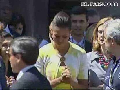 Las esposas de los jefes de Estado y de Gobierno que asisten a la cumbre del G8 han visitado hoy el centro histórico de L'Aquila, una de las zonas de la capital de Los Abruzzos más devastadas por el terremoto del pasado 6 de abril.