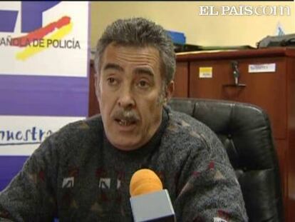 Cada día pesaba como una losa. Demiasiado tiempo sin noticias y ayer ya se confirmaba la peor de las noticias.hoy no se confirmaba lo peor. La policía Rosa Crespo era hallada sin vida entre los escombros del terremoto de Haití.Hace ahora 10 año Rosa crespo recibía la medalla al mérito policial. Por aquel entonces compartía patrulla con Juan de Dios en la Jefatura Zaragoza. Trabajaba en el servicio de atención a la mujer tendiendo la mano, sobretodo a mujeres maltaratadas. Con el tiempo cambió de aires. Hasta llegar a la misión internacional de la policía española en Haiti allí escoltaba en la actualidad a un alto cargo de la ONU. En las ruinas de su edificio ha aparecido el cadáver. Ahora su nombre, será también el de un premio solidario. Es el último homenaje a la mujer que murió protegiendo a otros y que nada pudo hacer para luchar contra fuerza de la naturaleza.
