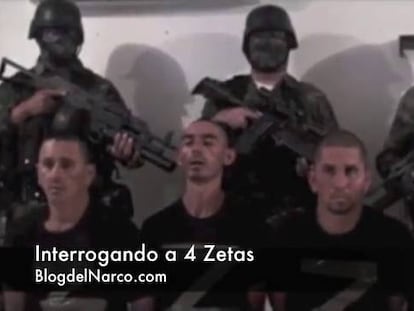 En plena guerra con por el control de las rutas de la droga, miembros capturados del mexicano cártel de los 'Zetas' explican en un vídeo distribuido por Blogdelnarco.com cómo actúan. "- ¿Cuántas familias han matado? - Muchas, bastantes. Las matamos y las quemamos. - ¿Y por qué las queman? - Porque lo ordena el comendante 40. Bueno las llevamos y ellos las queman", explican a los sicarios del principal cártel rival.