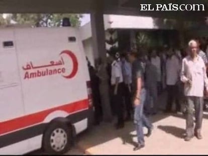 Rubén, el único superviviente del accidente aéreo de Libia, ha vuelto a casa. Esta mañana ha salido del hospital de Trípoli donde se reponía de sus heridas para regresar a Holanda. Rubén, de 9 años, ha sido ya informado de la muerte de sus padres y de su hermano en el accidente aéreo.