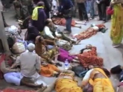 Decenas de muertos en una avalancha de peregrinos en el norte de India