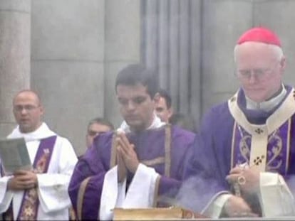 El cardenal Odilo Scherer (derecha).