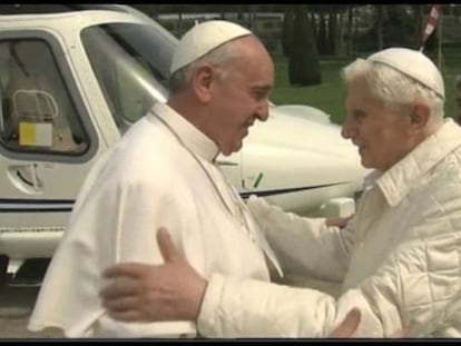 El papa Francisco y Benedicto XVI este sábado en Castel Gandolfo.