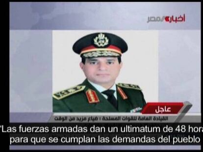 El Ejército da 48 horas al Gobierno egipcio para someterse a "la voz de la calle".