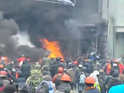 Imágenes de las protestas de esta mañana en Kiev.
