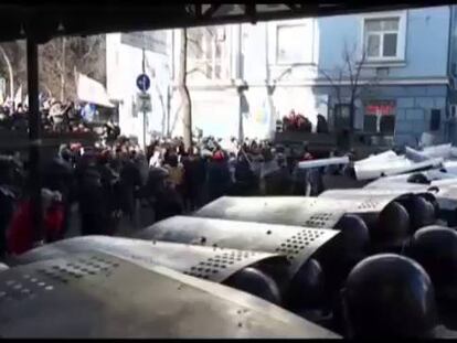 Ao menos cinco mortos nos protestos em frente ao Parlamento de Kiev