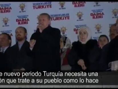 El primer ministro turco da a conocer los resultados de las elecciones.