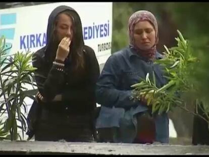 Protestas en Turquía durante los funerales de los mineros fallecidos.