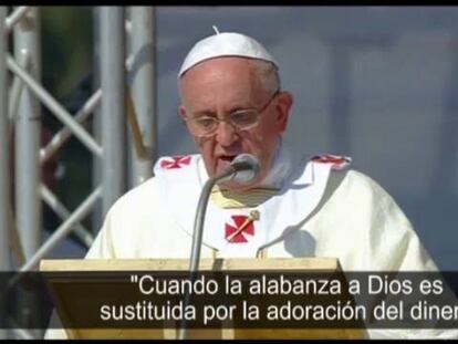 El Papa Francisco excomulga a la mafia.