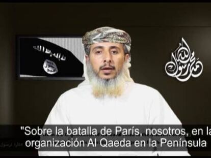 Fragmento del vídeo en el que el portavoz de AQAP responsabiliza a la organización de los ataques de París.