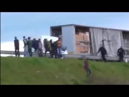 Un vídeo demuestra malos tratos policiales a inmigrantes en Calais