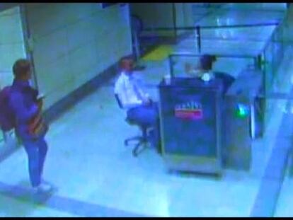 Grabación que muestra a Sutton en el aeropuerto el día de su muerte.