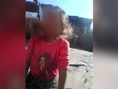 Difunden en Argentina el vídeo de una madre que da marihuana a su hija
