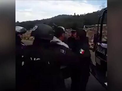 La Policía Federal agrede a un periodista en la carretera México-Toluca