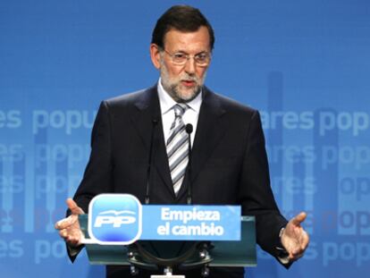 Rajoy no aclara qué hará con los recortes de Zapatero