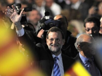 Los datos empujan a Rajoy, pero le nublan el futuro