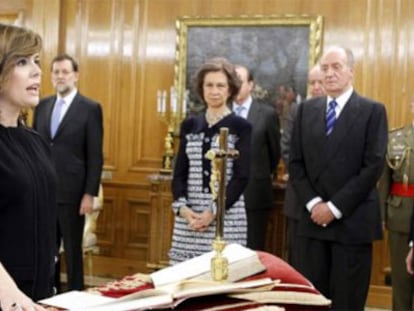 Todos los ministros juran sus cargos ante el Rey