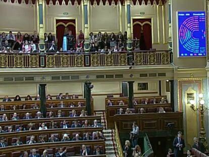 Rajoy exhibe la “fortaleza” del Gobierno pese al desplante de CiU