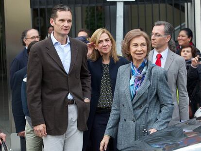 La familia real, con Iñaki Urdangarín, a la salida del Hospital. Foto: Carlos Álvarez (Getty Images) / Vídeo: Atlas