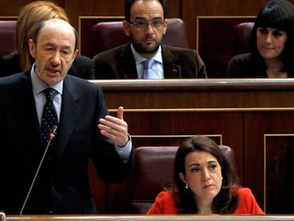 Rubalcaba a Rajoy: “Le pido que renuncie, que lo deje, que dimita”