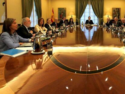 La reforma de la Administración
prohíbe pagar sueldo a 55.000 ediles
