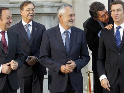 La guerra del reparto del déficit se extiende a más barones y al PSOE