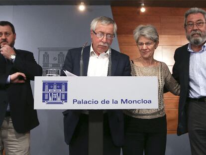 De izquierda a derecha, Julio Salazar (USO), Ignacio Fernández Toxo (CC OO), Bernardette Segol (CES) y Cándido Méndez (UGT).