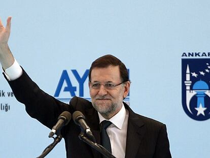 Rajoy lleva su apoyo a Erdogan hasta participar con él en un mitin islamista