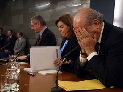 El Gobierno multiplica mensajes hacia
el ala dura del PP y desprecia el paso