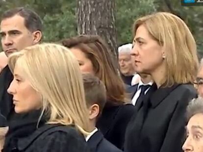 Members of the royal family at Thursday's ceremony (Spanish narration).