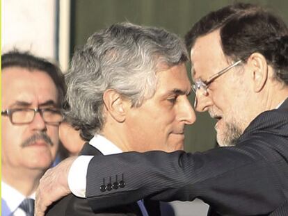 Rajoy subraya el camino que marcó Suárez: “La solidaridad entre españoles”
