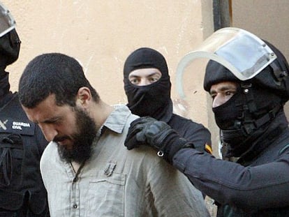 Uno de los seis detenidos por la Guardia Civil en Melilla.