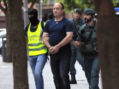 El presunto colaborador de ETA, Tomás Madina Echevarría, detenido en Galdácano (Bizkaia).