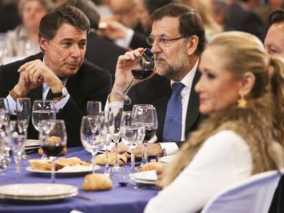 Rajoy junto a Cifuentes e Ignacio González.