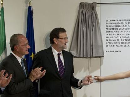 El alcalde de Málaga, el presidente del Gobierno y la ministra francesa de Cultura, en la inauguración del museo Pompidou en Málaga.