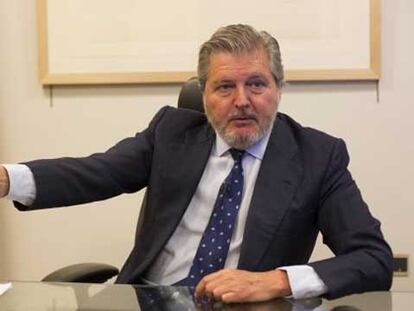 Íñigo Méndez de Vigo, Ministro de Educación.