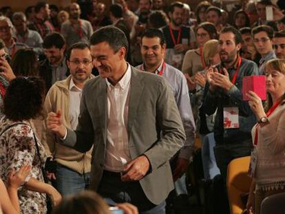 Pedro Sánchez, en la Universidad de Alicante, donde ha clausurado un acto de las Juventudes Socialistas. / JOAQUÍN DE HARO / EL PAÍS-VIDEO