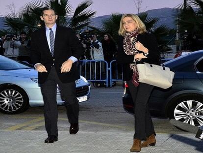 Video: The Infanta Cristina and her husband Iñaki Urdangarin arrive at the Palma de Mallorca courthouse.