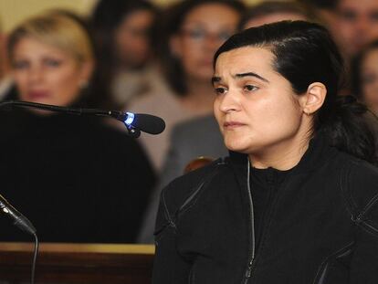 La hija de la asesina confesa de Carrasco se desvincula del crimen