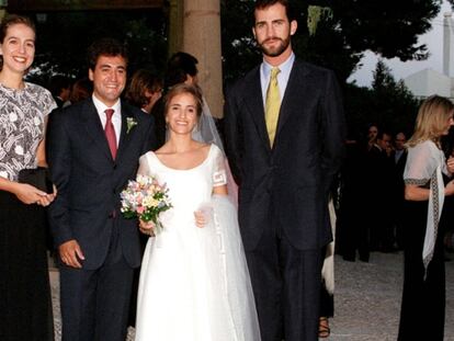 Ballester el día de su boda con Nuria Bover y el entonces Príncipe y su hermana Cristina.