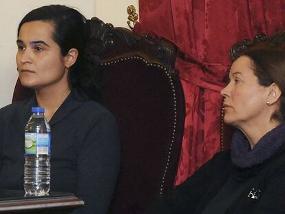 Monserrat González y Triana Martínez durante la nueva jornada del juicio por el asesinato de Isabel Carrasco.