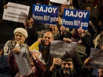 Asistentes al pleno de Pontevedra que ha nombrado 'persona non grata' a Mariano Rajoy.