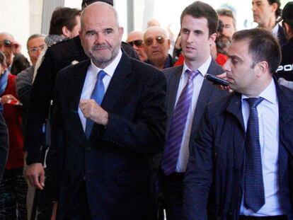El expresidente andaluz Manuel Chaves accede a los juzgados sevillanos.