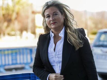 Virginia Lopez Negrete, ayer, a su llegada al juicio por el caso Nóos.