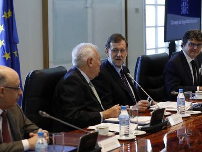 Montoro, Margallo, Rajoy y Moragas, este viernes.