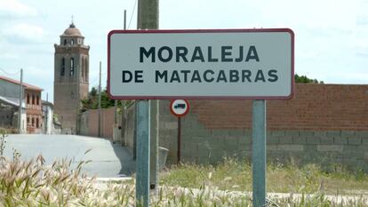 Moraleja de Matacabras (Ávila, 40 habitantes), el municipio más bipartidista de España.